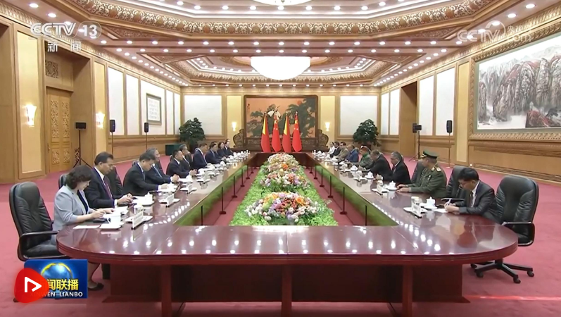 習近平同東帝汶總統(tǒng)奧爾塔會談