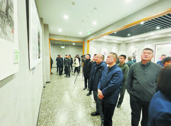 侯博瀚藝術(shù)展廳在菏澤職業(yè)學院揭牌