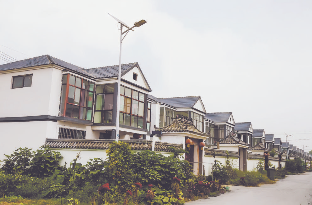 建設(shè)現(xiàn)代宜居農(nóng)房，提升農(nóng)民居住水平
