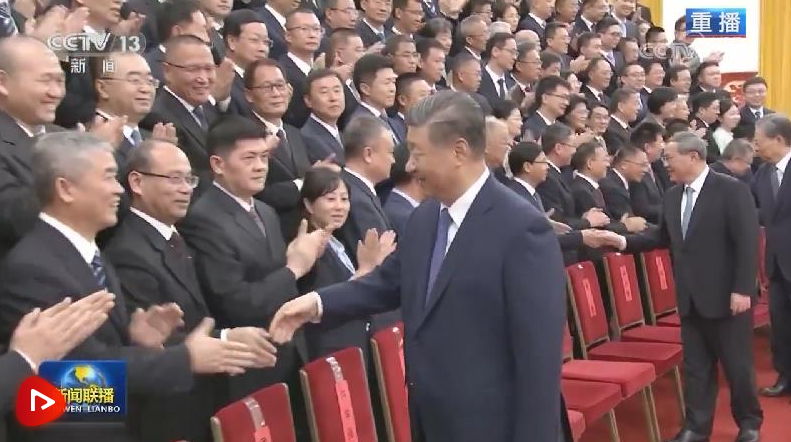 探索浩瀚宇宙 建設航天強國——習近平總書記在接見探月工程嫦娥