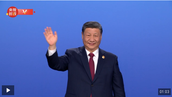 全場沸騰！習近平向中國體育代表團揮手致意