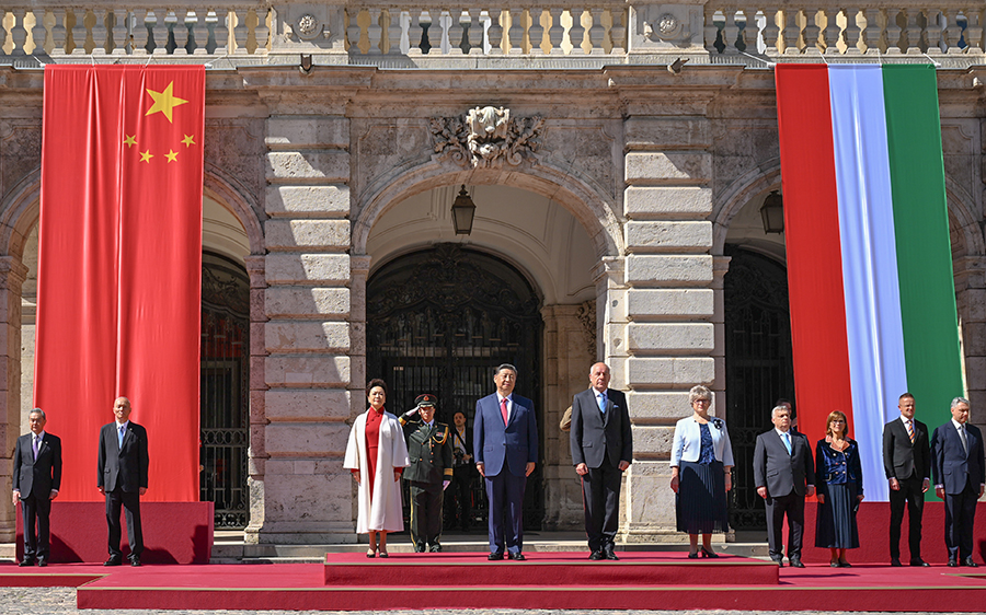 友誼如托卡伊美酒醇厚綿長(zhǎng) 中匈關(guān)系駛?cè)搿包S金航道”