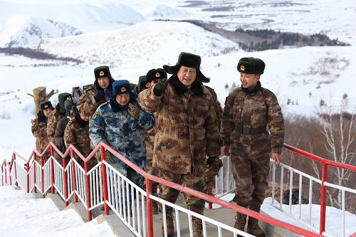學(xué)習(xí)·故事丨頂著凜冽寒風(fēng)，習(xí)主席和哨兵們一起執(zhí)勤站崗