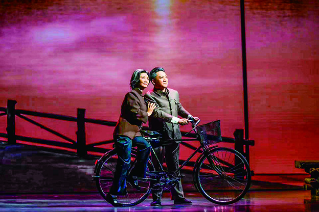 現(xiàn)代京劇《老阿姨》在京首演，再現(xiàn)龔全珍“如荷”人生