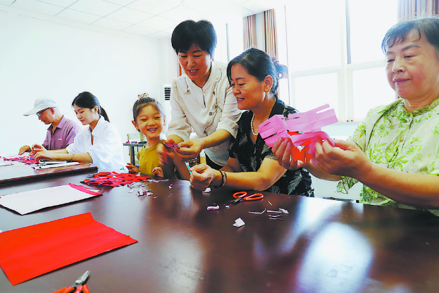“藝路有你”公益學(xué)堂充實暑期生活