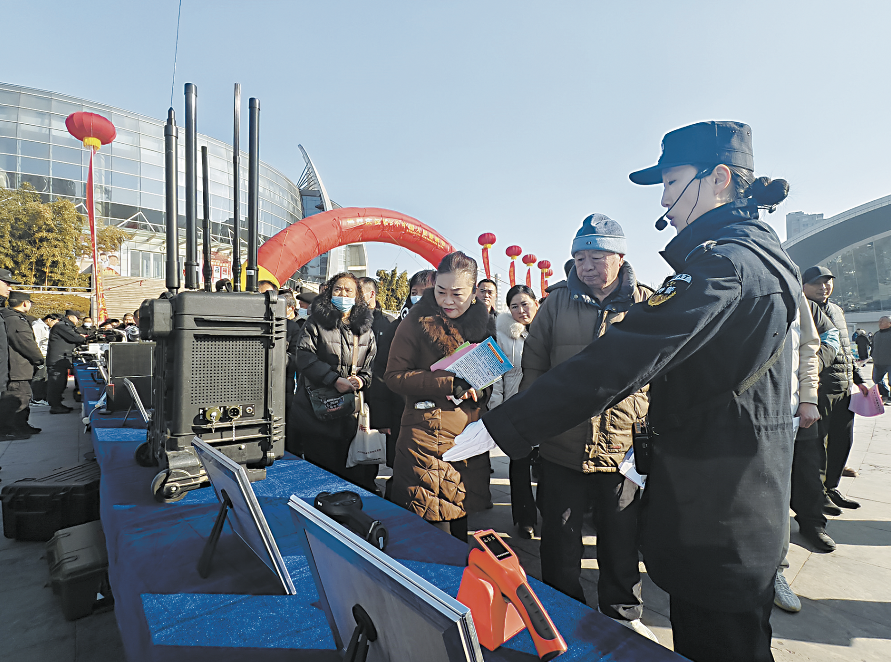 “沉浸式”探索警營生活