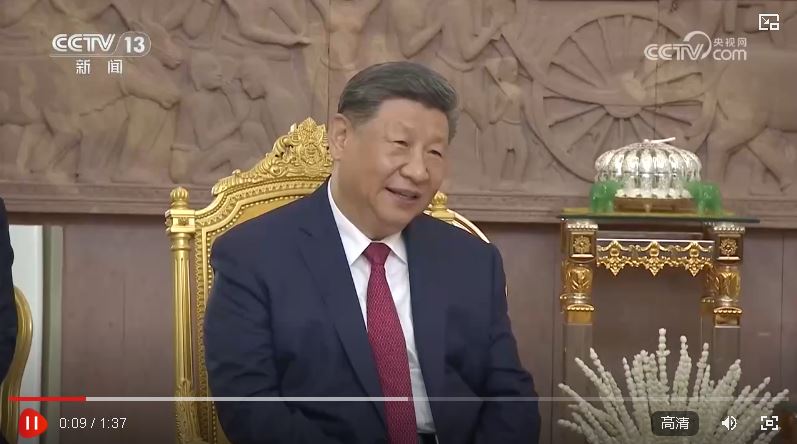 習(xí)近平會見柬埔寨太后莫尼列